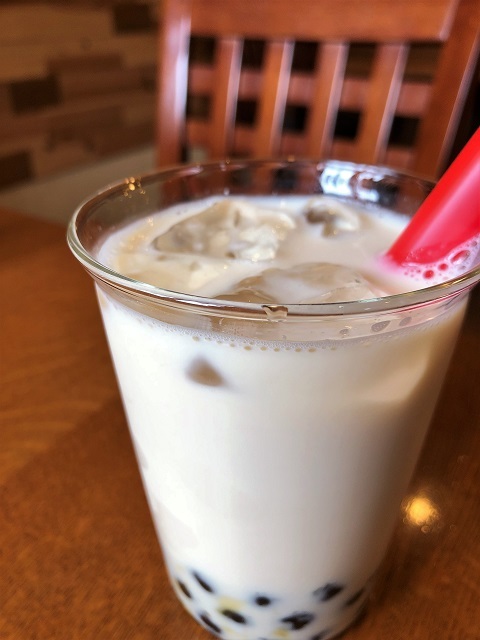 カフェ バー マデラ 黒糖ミルク