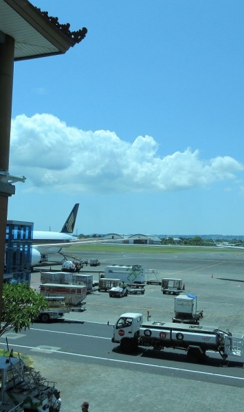 バリ島　1　空港