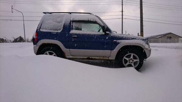 車と雪